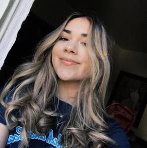 Meet your Posher, Mia